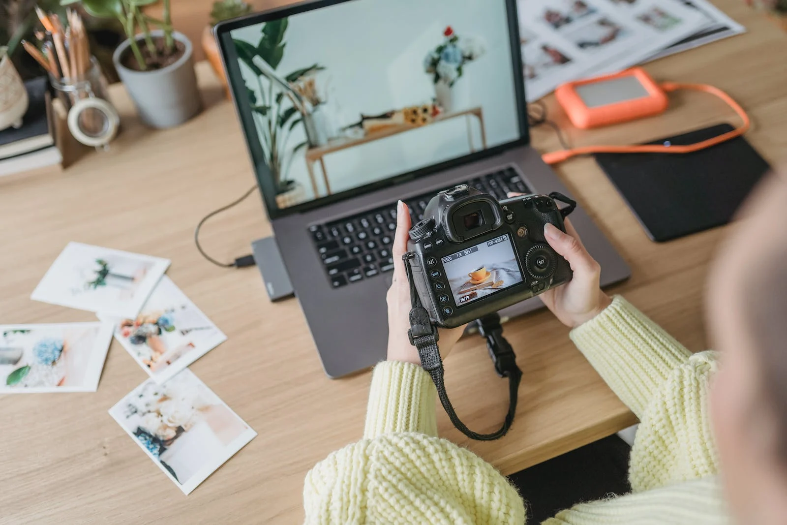 How To Screenshot a Document: Microsoft Tips for Capturing the Best Images 5 pexels photo 7014949 1